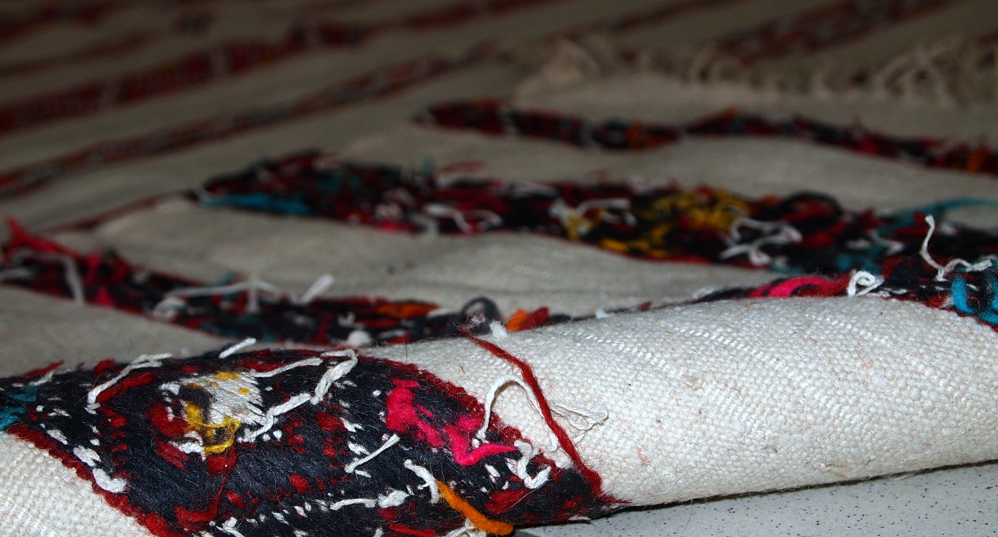 Handmade vintage Moroccan kilim 5.2' x 8.5' (159cm x 261cm) 1950s - 1C214