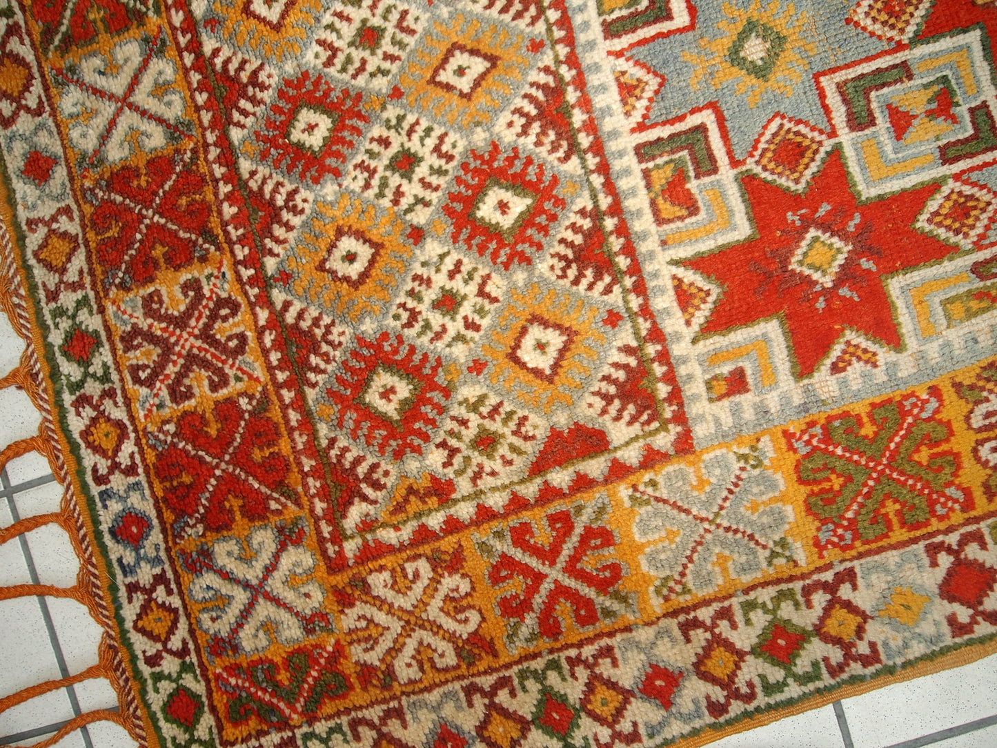 Handmade antique Moroccan Berber rug 3.2' x 5.5' (99cm x 168cm) 1900 - 1C292 - One Royal Art