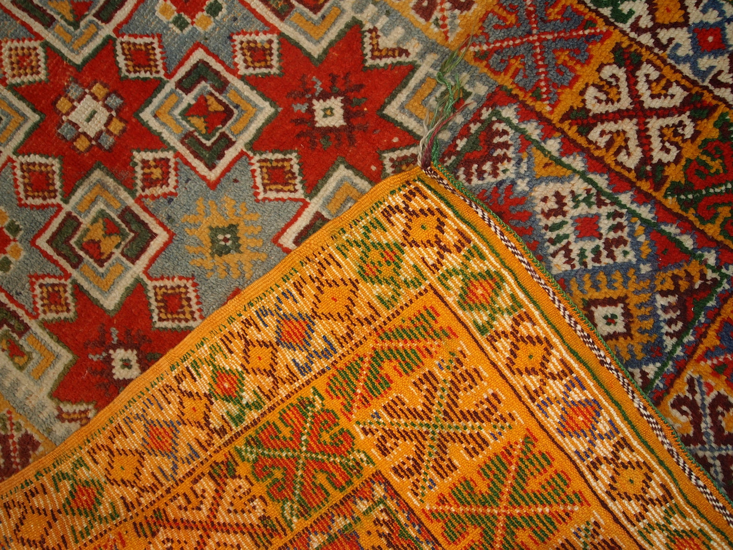 Handmade antique Moroccan Berber rug 3.2' x 5.5' (99cm x 168cm) 1900 - 1C292 - One Royal Art