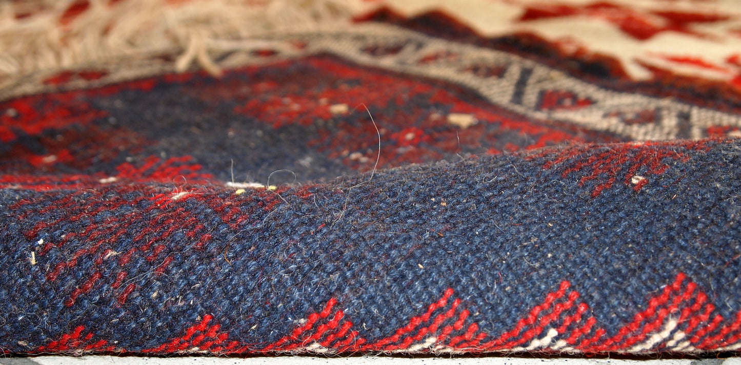 Handmade vintage Turkish Anatolian rug 2.8' x 4.7' (87cm x 145cm) 1970s - 1C325