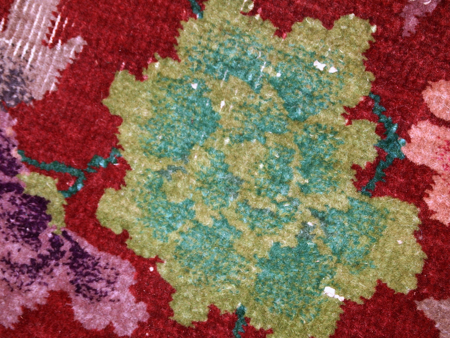 Handmade antique Art Deco Chinese rug 2' x 2,9' (61cm x 91cm) 1920s - 1C331 - One Royal Art