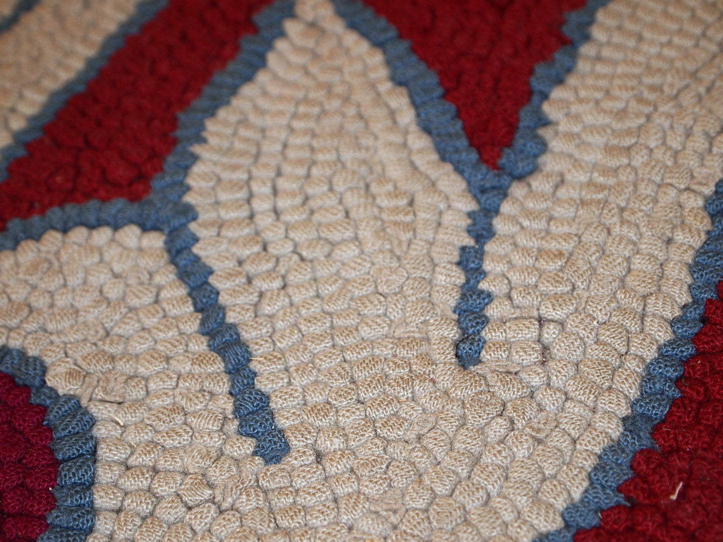Handmade antique American Hooked rug 2,2' x 4,4' (67cm x 135cm) 1930s - 1C341 - One Royal Art