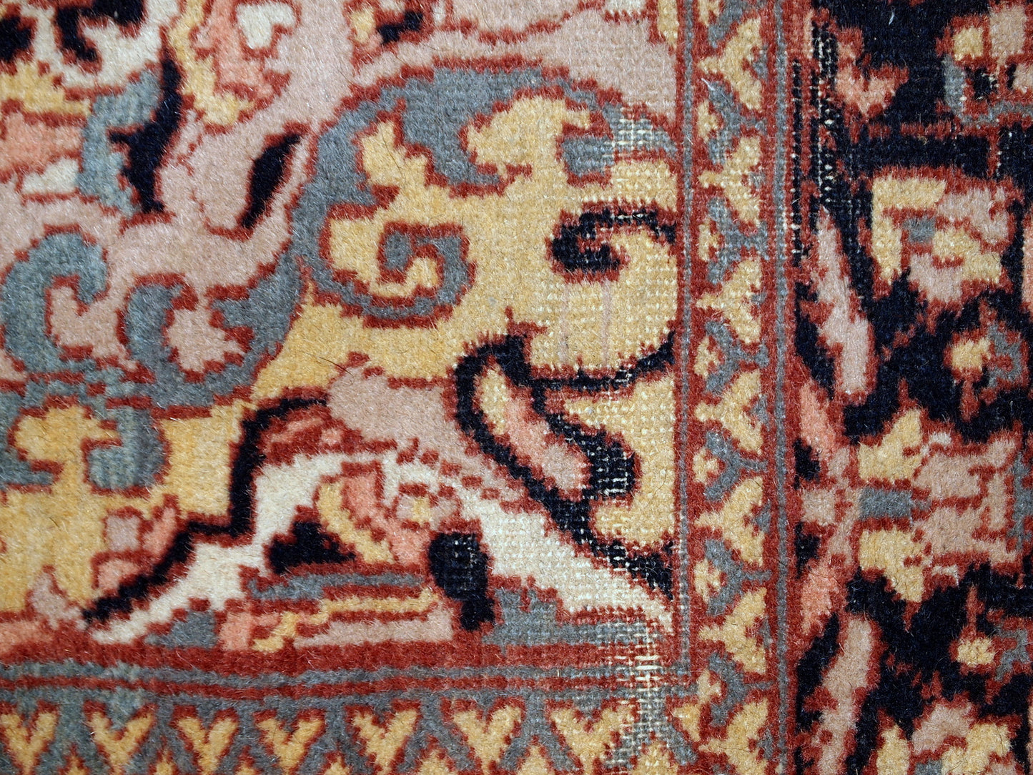 Handmade vintage Pakistani Lahore rug 3,1' x 5' (95cm x 154cm) 1970s - 1C350 - One Royal Art
