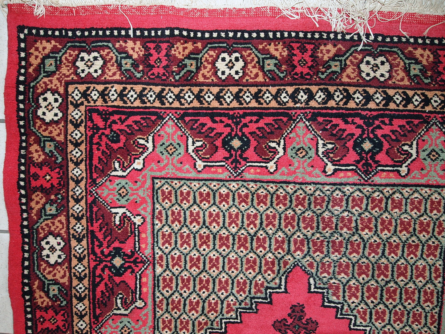 Handmade vintage Algerian Berber rug 3.3' x 7' (101cm x 215cm) 1970s - 1C404 - One Royal Art