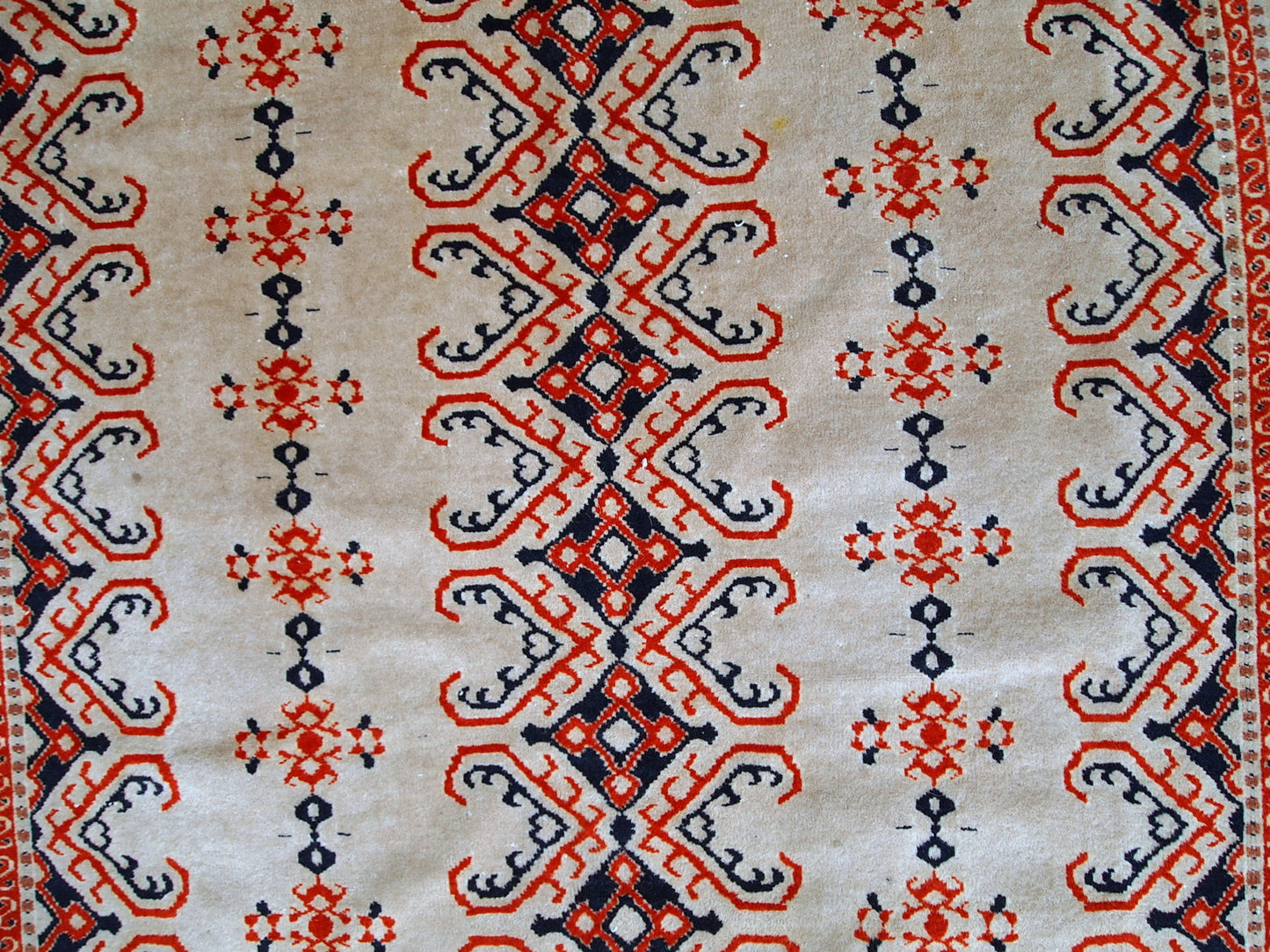 This vintage Uzbek Bukhara rug made in original good condition from the middle of 20th century. The rug is thin, fine made.