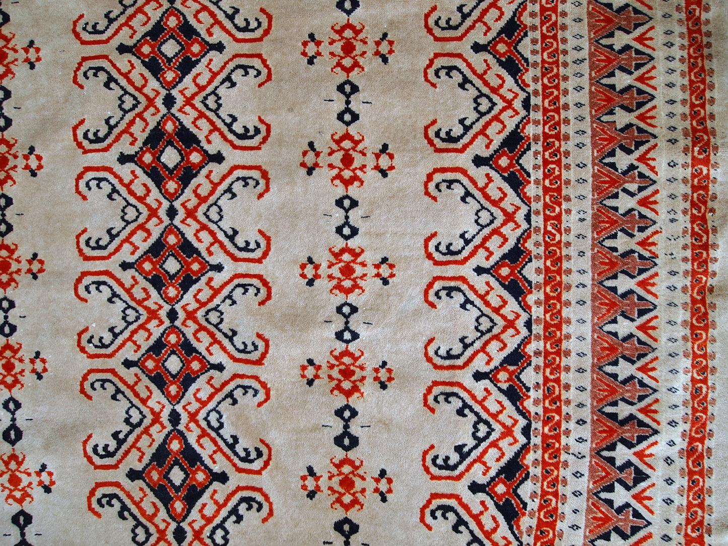 Handmade vintage Uzbek Bukhara rug, 1960s