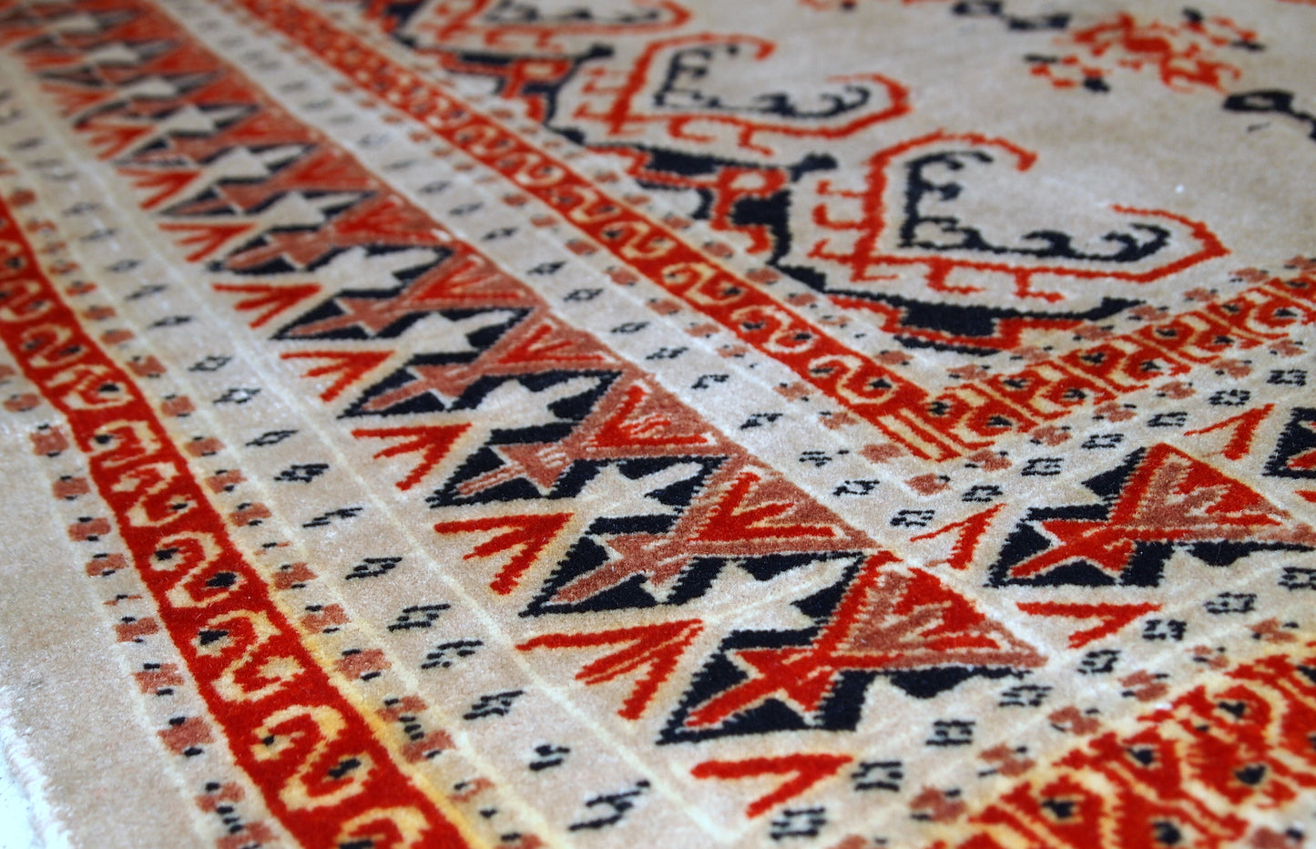 Handmade vintage Uzbek Bukhara rug, 1960s