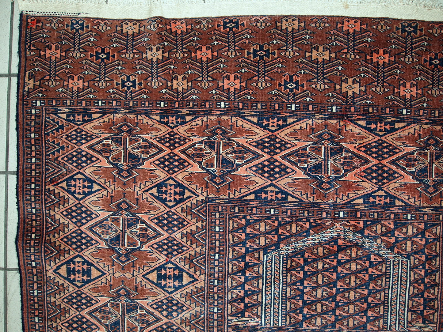 Handmade vintage prayer Turkmen Hachli rug 4.2' x 6' (128cm x 184cm) 1940s - 1C562