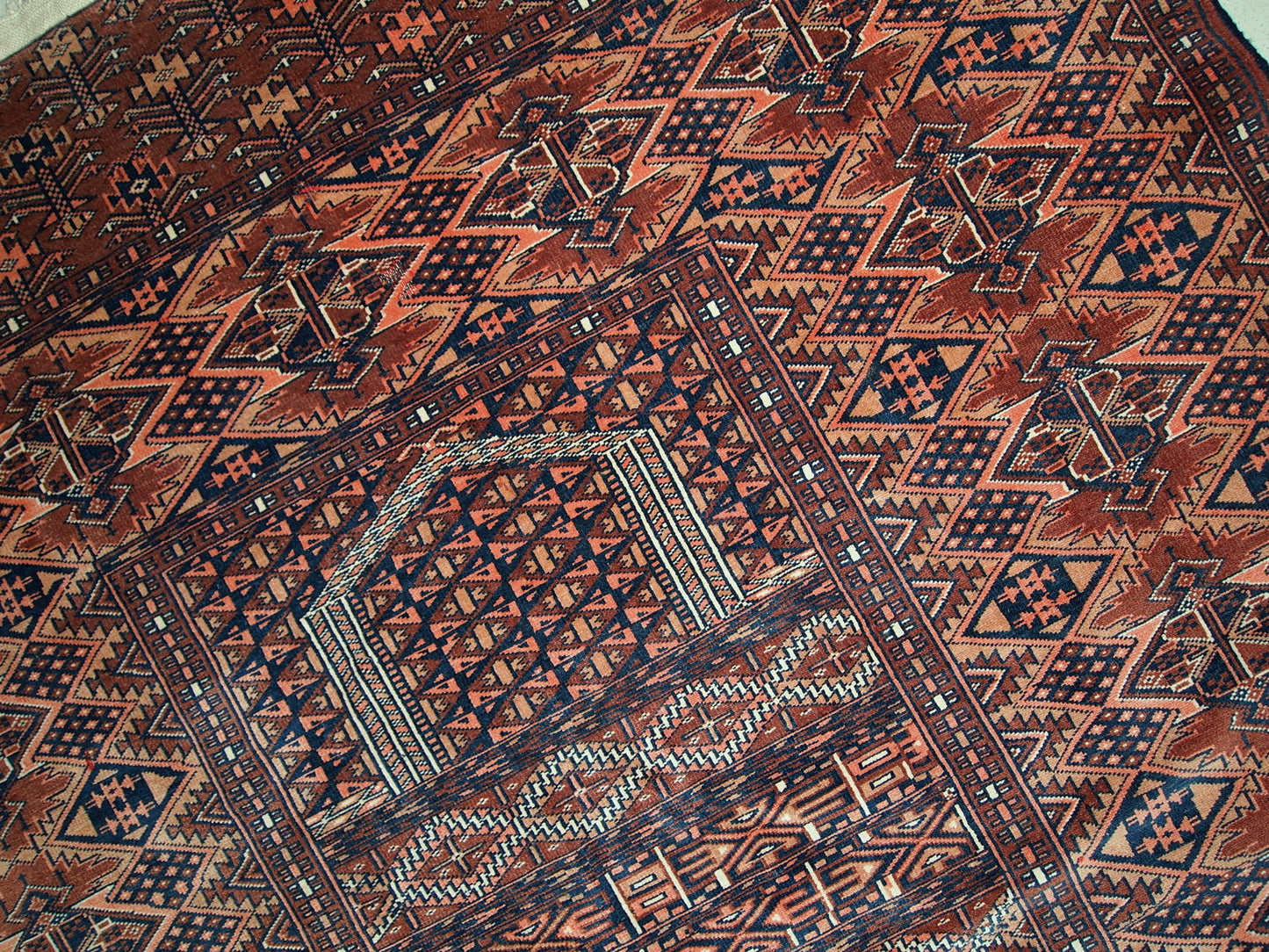 Handmade vintage prayer Turkmen Hachli rug 4.2' x 6' (128cm x 184cm) 1940s - 1C562