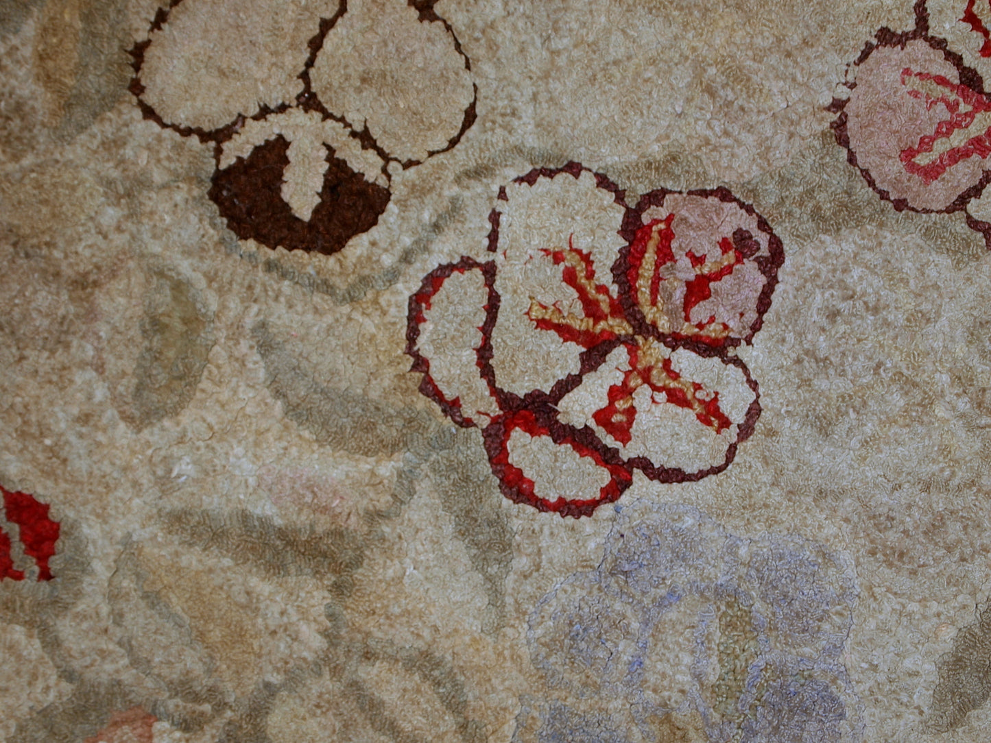 Handmade antique American Primitive Hooked rug, 1900s