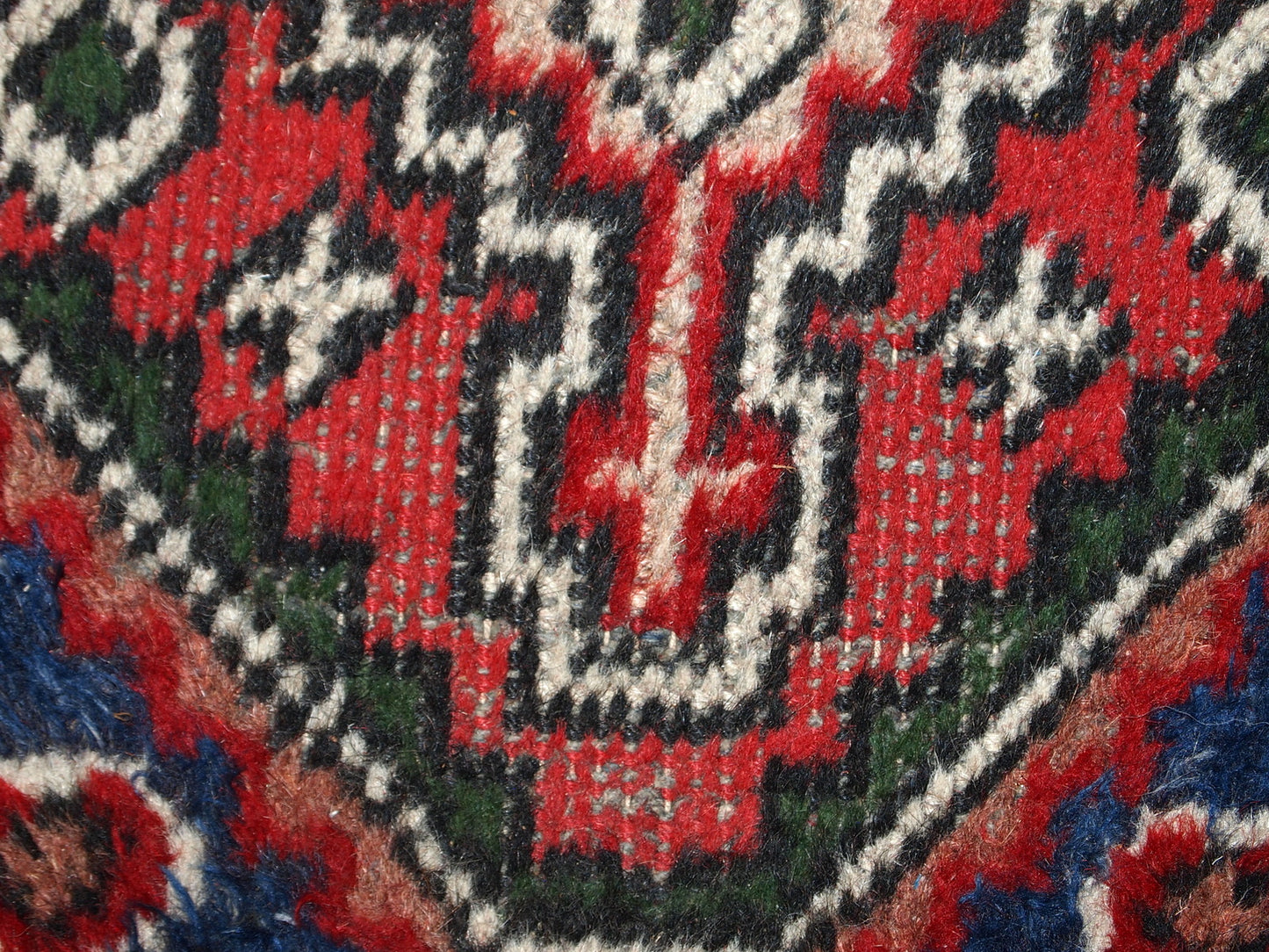Vintage handmade Persian Hamadan mat from the end of 20th century. It is in original condition, some low pile.