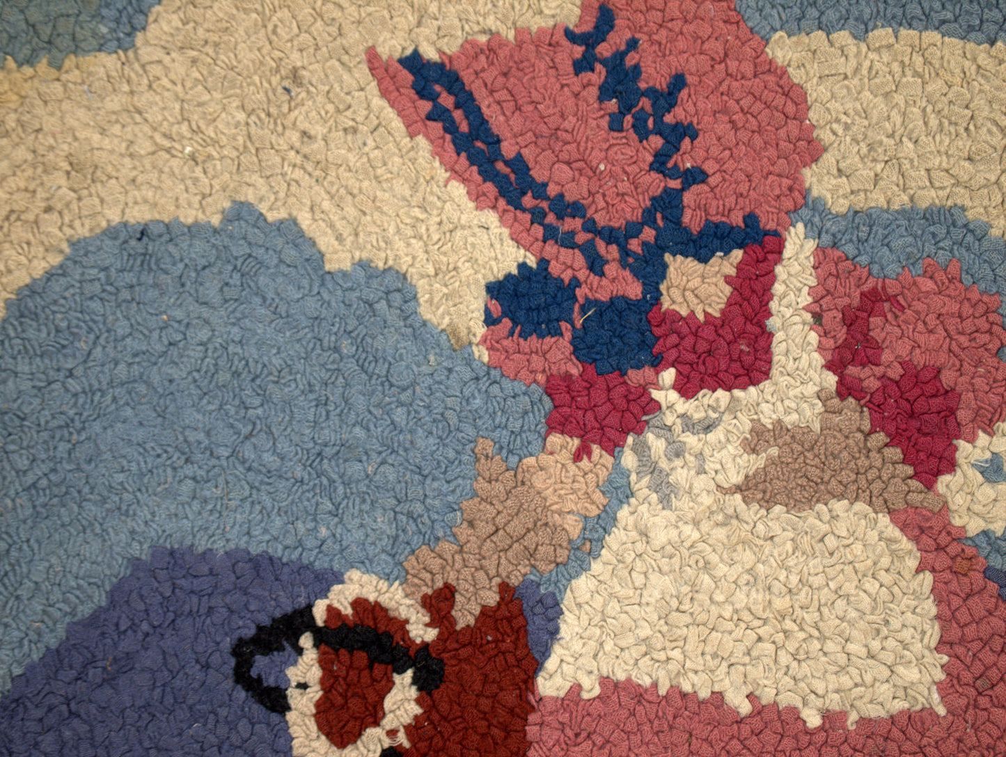 Handmade antique American hooked rug in pictorial design. The rug is from the beginning of 20th century in good condition.