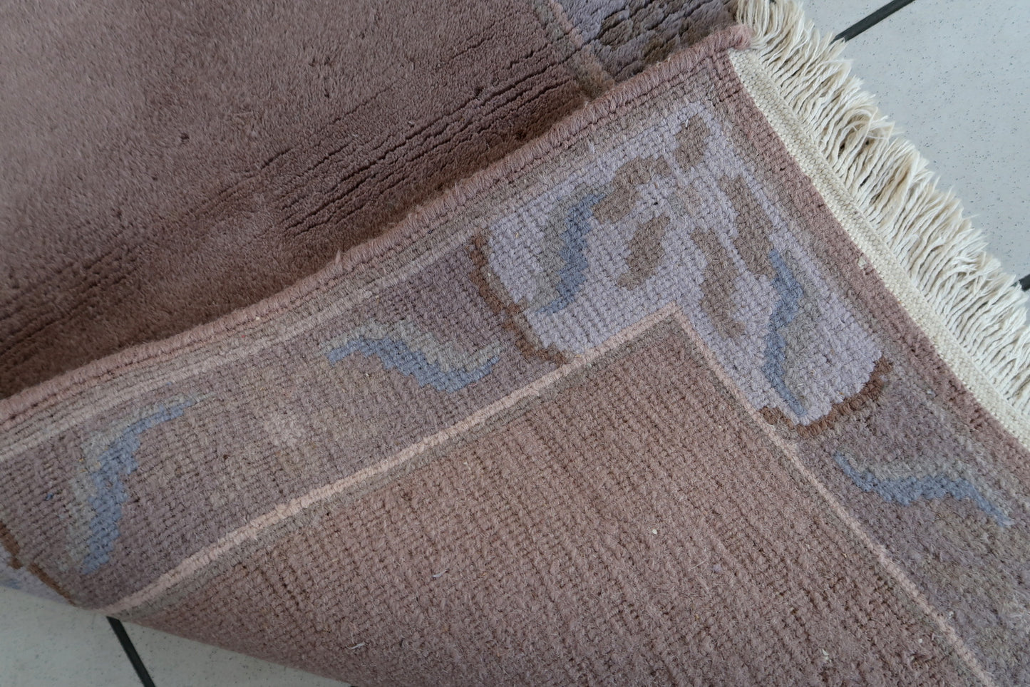 Handmade vintage Tibetan Khaden rug in original good condition. The rug has been made in Nepal, it is from circa1970s.