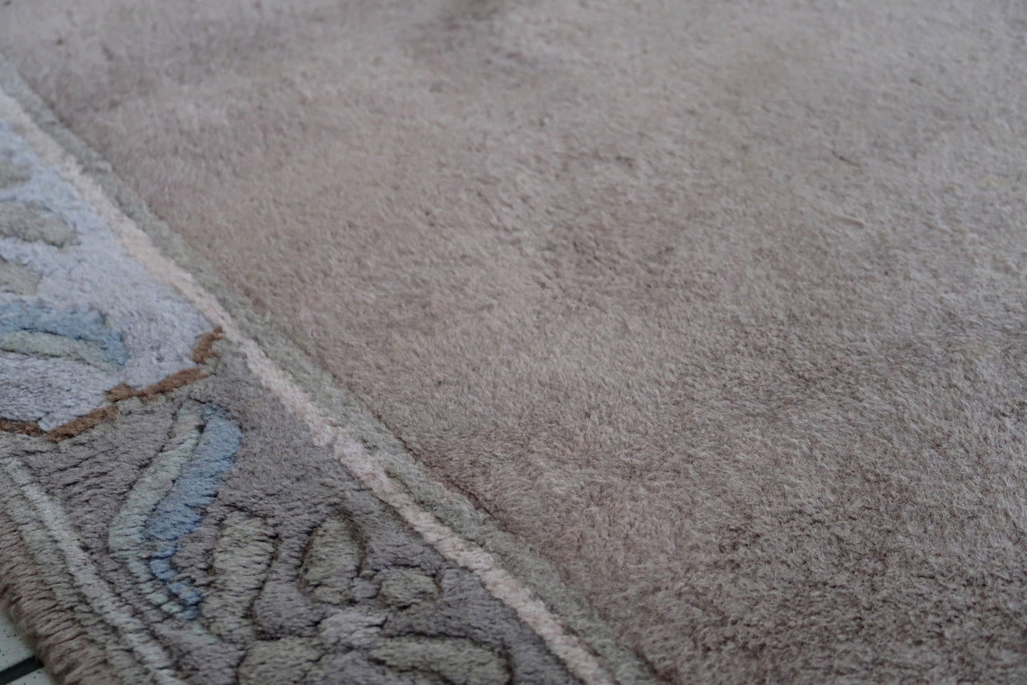 Handmade vintage Tibetan Khaden rug in original good condition. The rug has been made in Nepal, it is from circa1970s.
