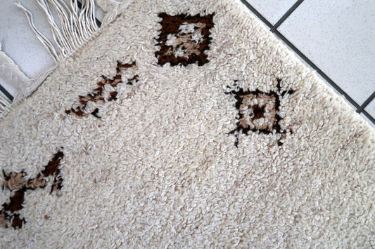 Handmade vintage Moroccan Berber rug 1970s