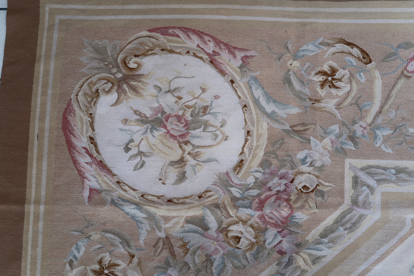 Handmade vintage French Aubusson rug 8.7' x 12' (266cm x 367cm), 1970s - 1C838