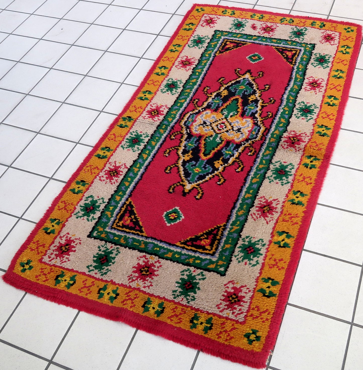 Tapis Savonnerie français vintage 0,90 m x 1,76 m (2,9' x 5,7') années 1960 - 1C847