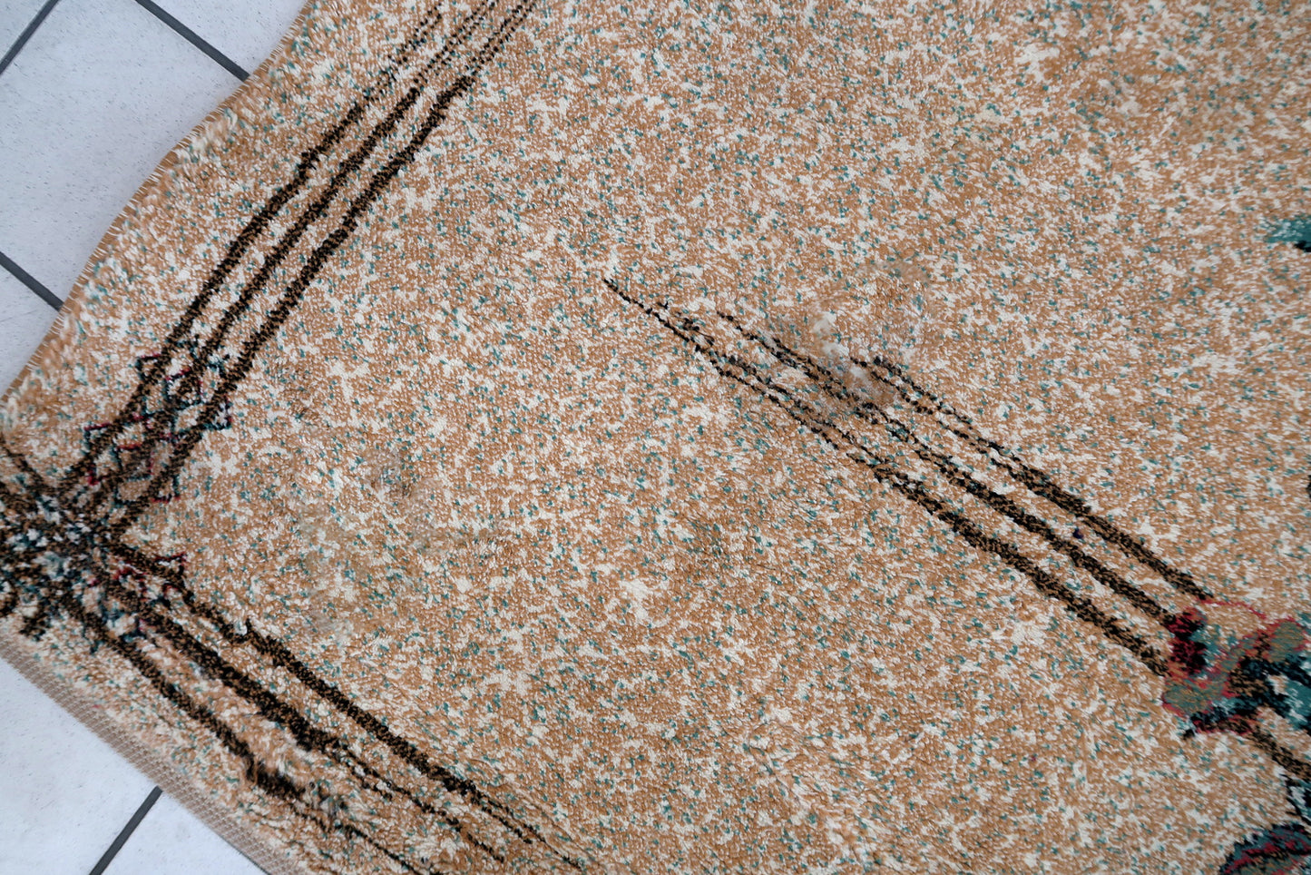 Vintage Turkish Modern rug in original good condition. The rug has been made in traditional pattern, it is from circa1970s. The rug is machine made.