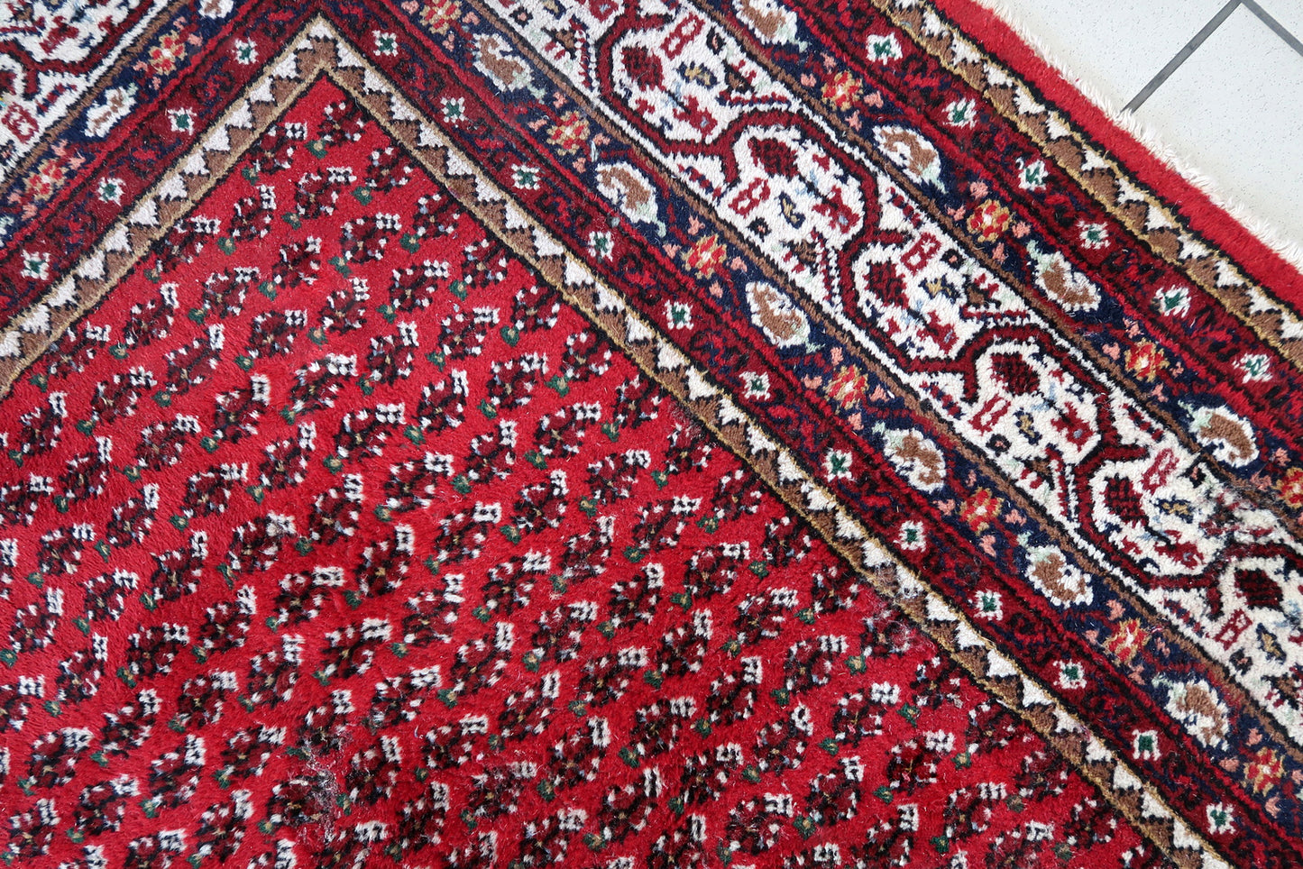 Handmade vintage Indian Seraband rug 1970s