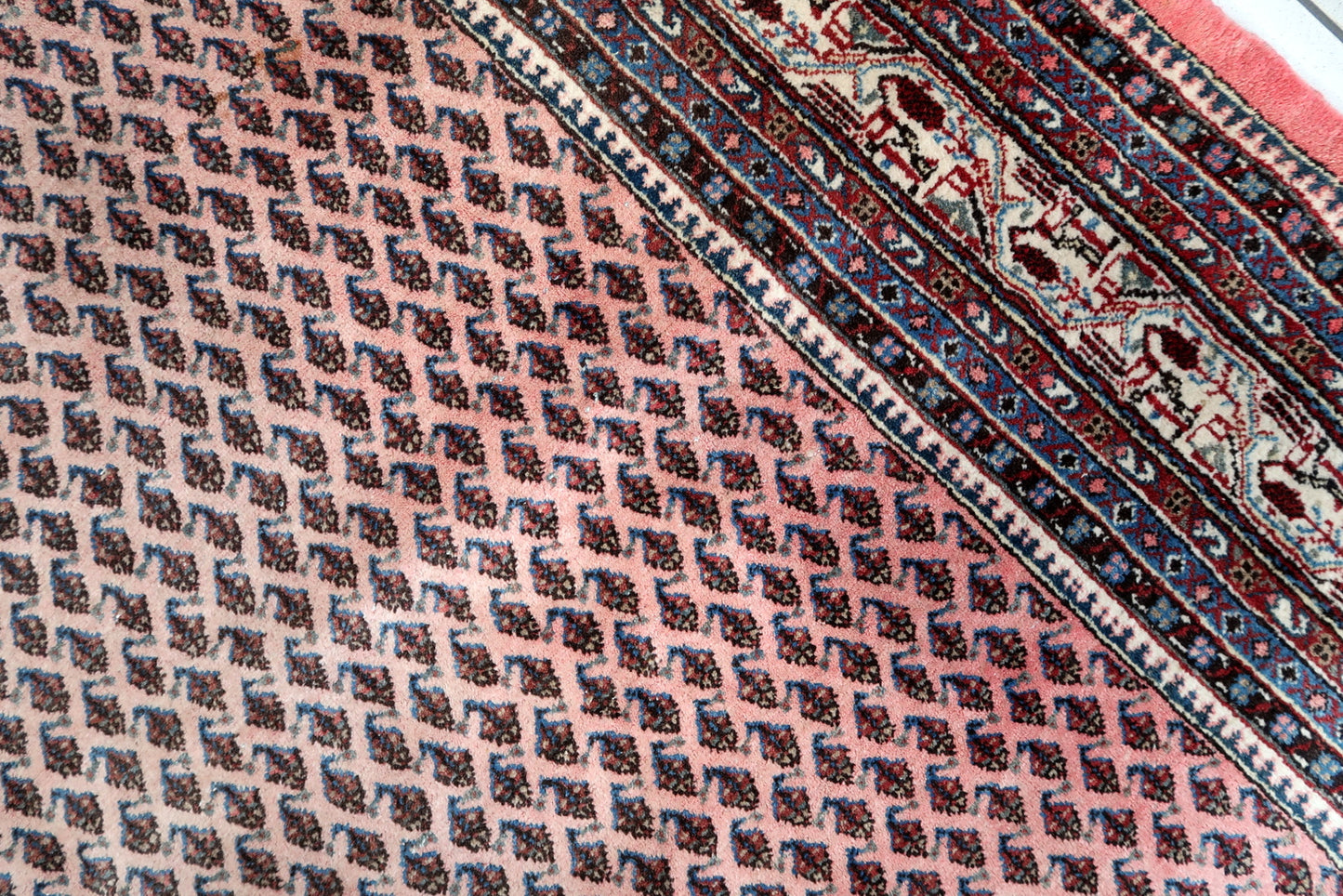 Handmade vintage Indian Seraband rug 1970s