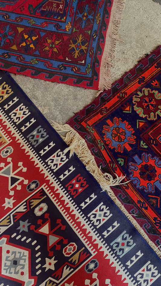 Discover Exquisite Antique Persian Rugs with Rich Colors