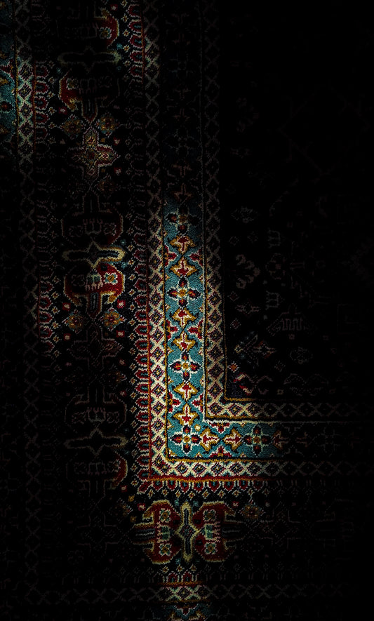 5 Creative Ways to Use Antique Rugs in Your Home