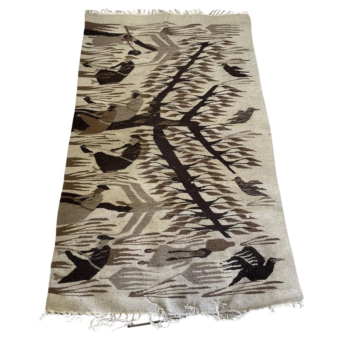 Vintage Mexican Zapotec Kilim 1940s hand-spun wool 2.7x5.2 ft full view with Diamond of the Sun medallion

