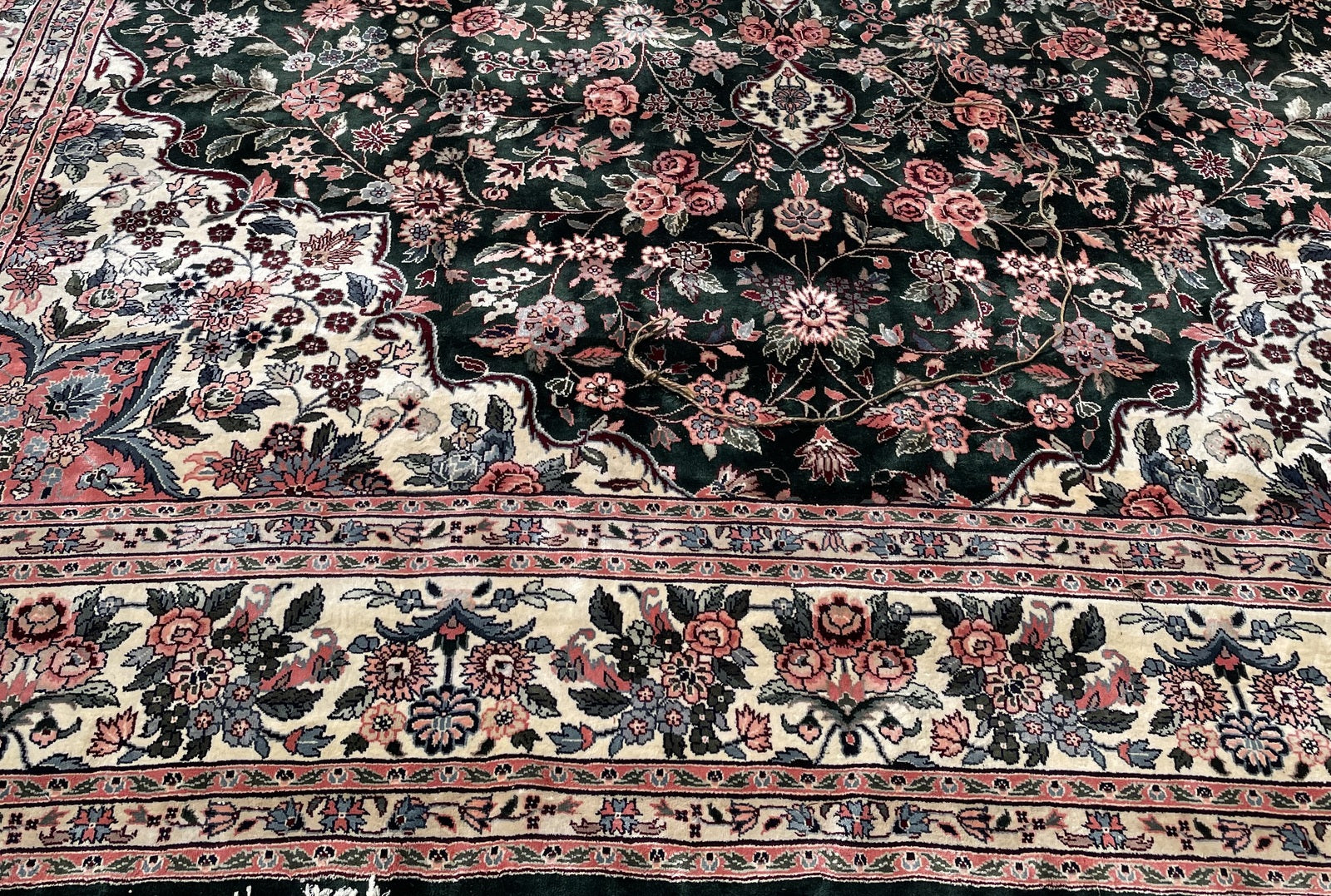 Handmade Chinese silk rug, 1970s floral medallion with intricate vine patterns