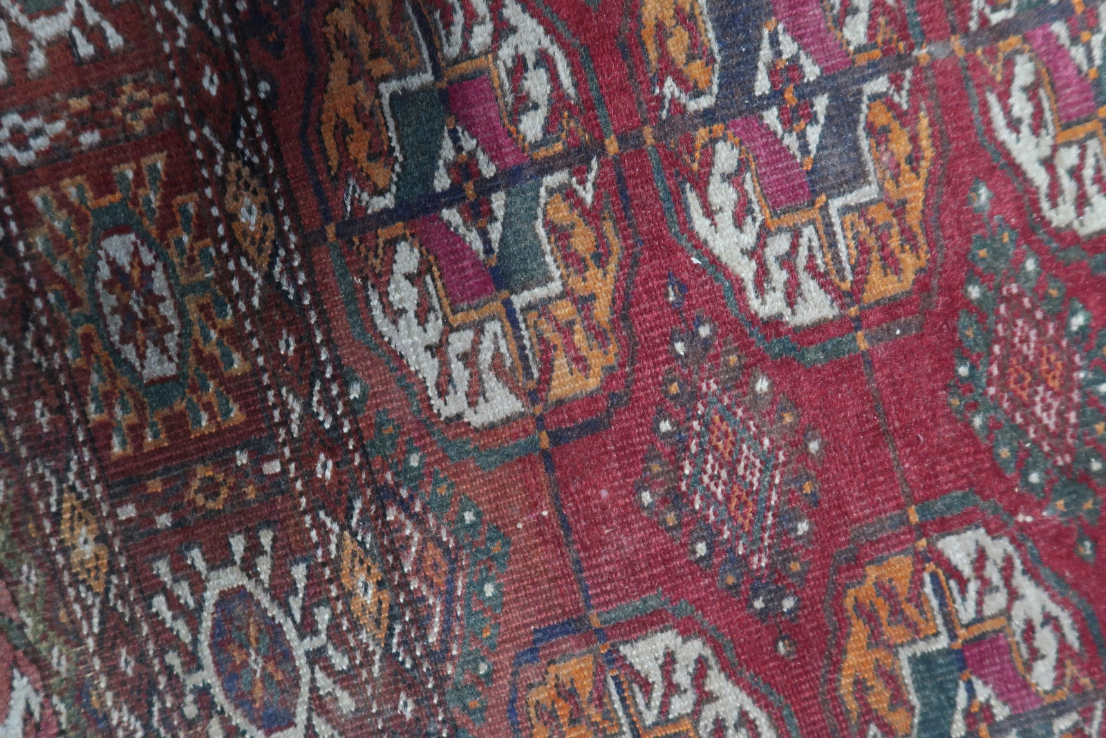 Detailed view of the overall design and size of the Handmade Vintage Uzbek Bukhara Rug