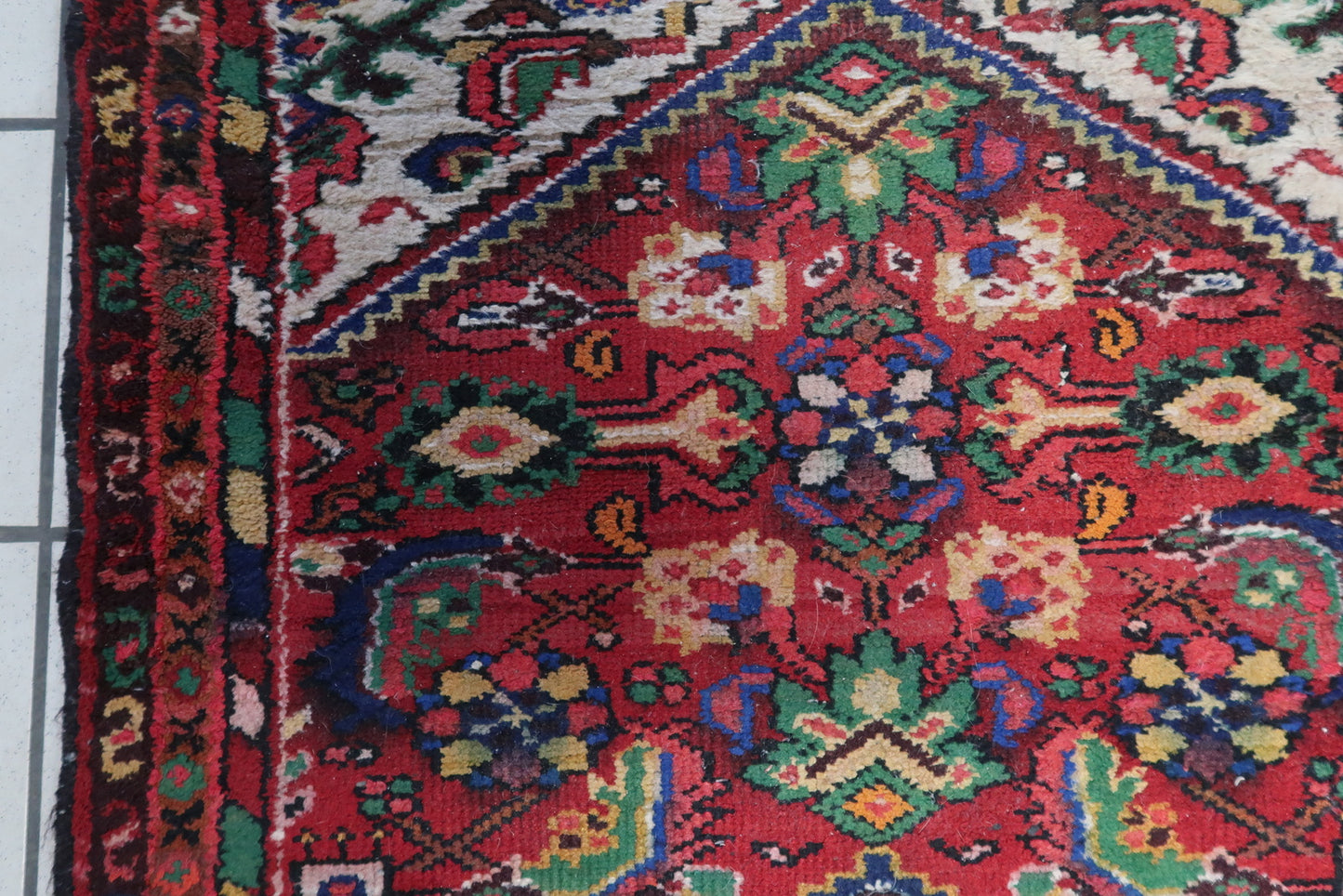 Close Examination - Hamadan Style Wool Rug