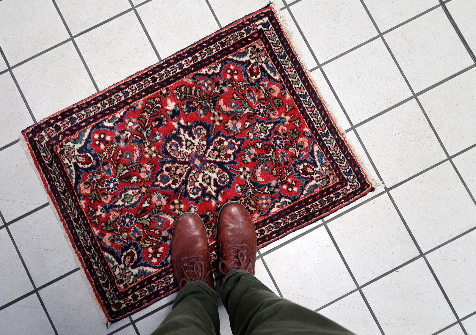Handmade Antique Persian Sarouk Carpet