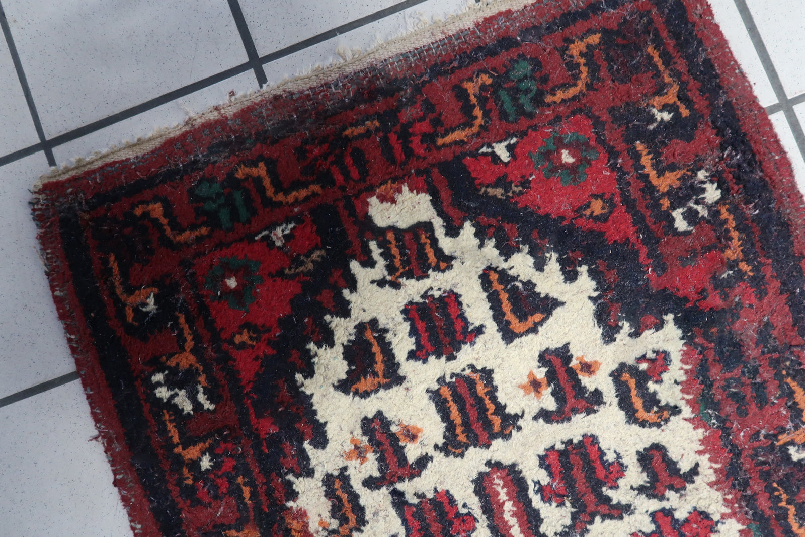 Fine Wool Craftsmanship - Vintage Persian Rug