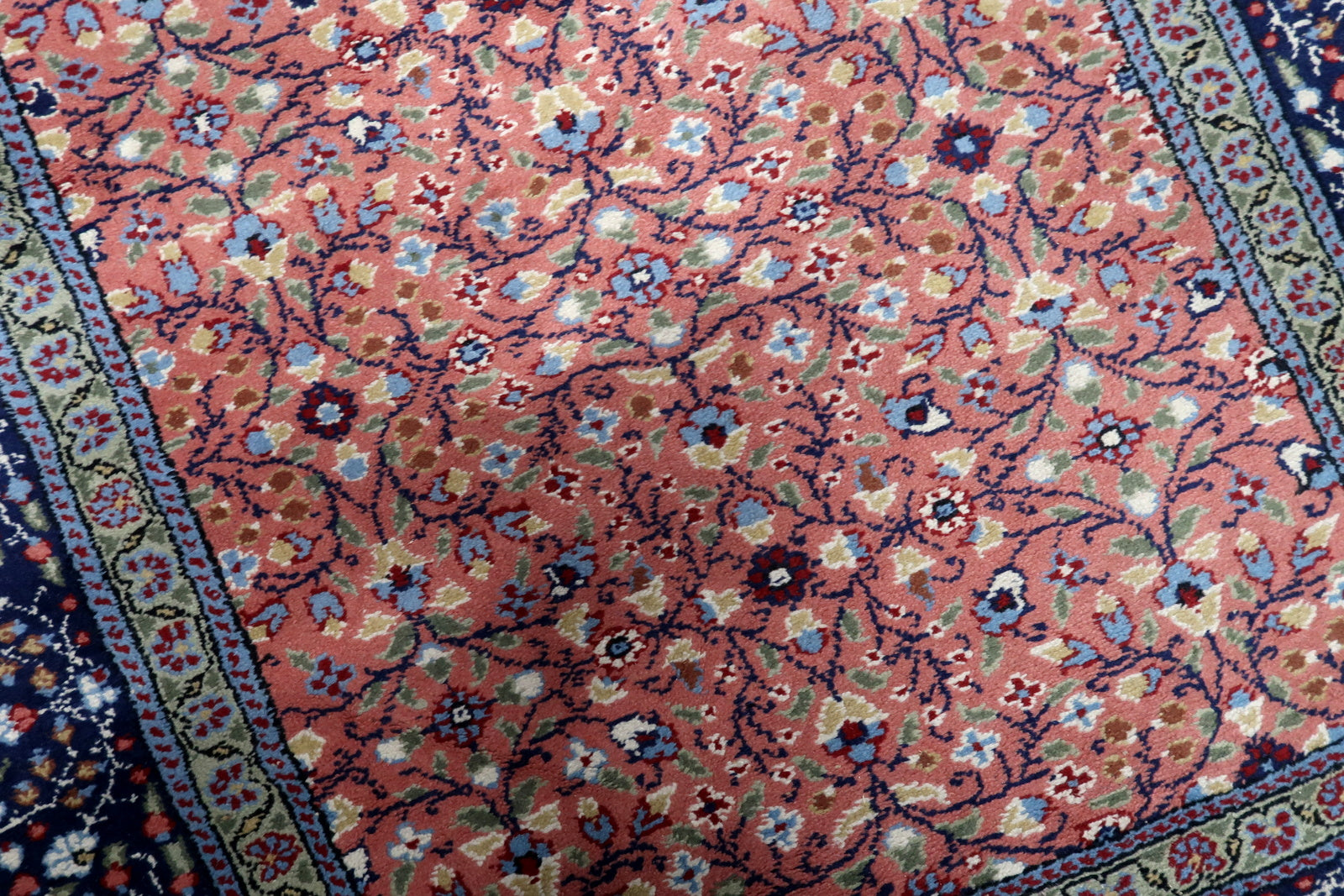 Intricate Patterns Revealed: Indian Agra Rug