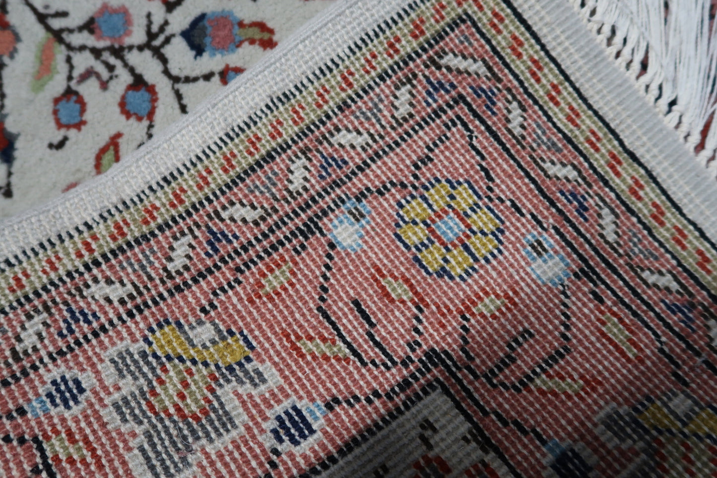 Vintage Indian Agra Rug - Weaving Stories of Tradition