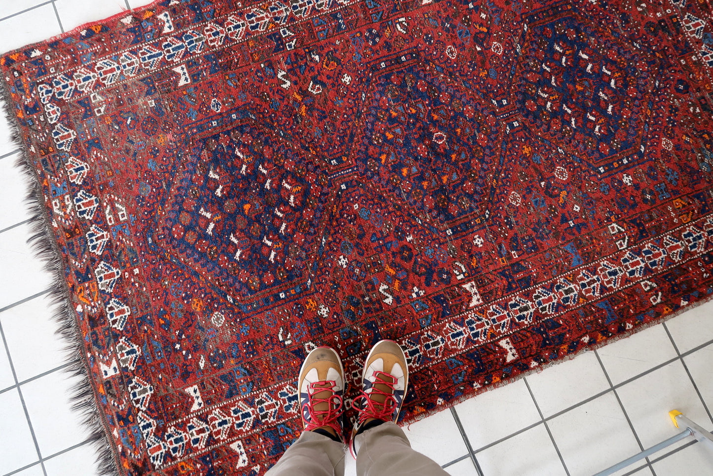 Persian Khamseh Rug Texture - Wool Craftsmanship
