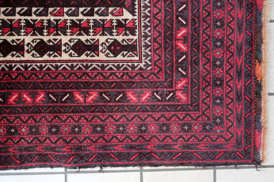 Close-Up of the Rug's Cream Field