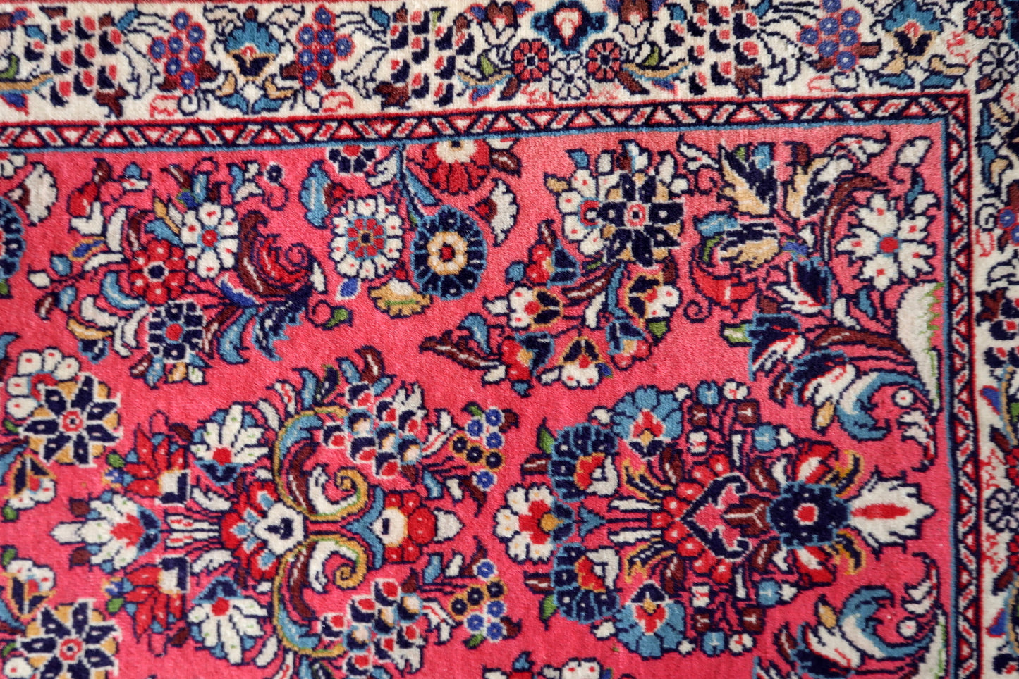 Intricate Red and Beige Floral Design - Sarouk Style