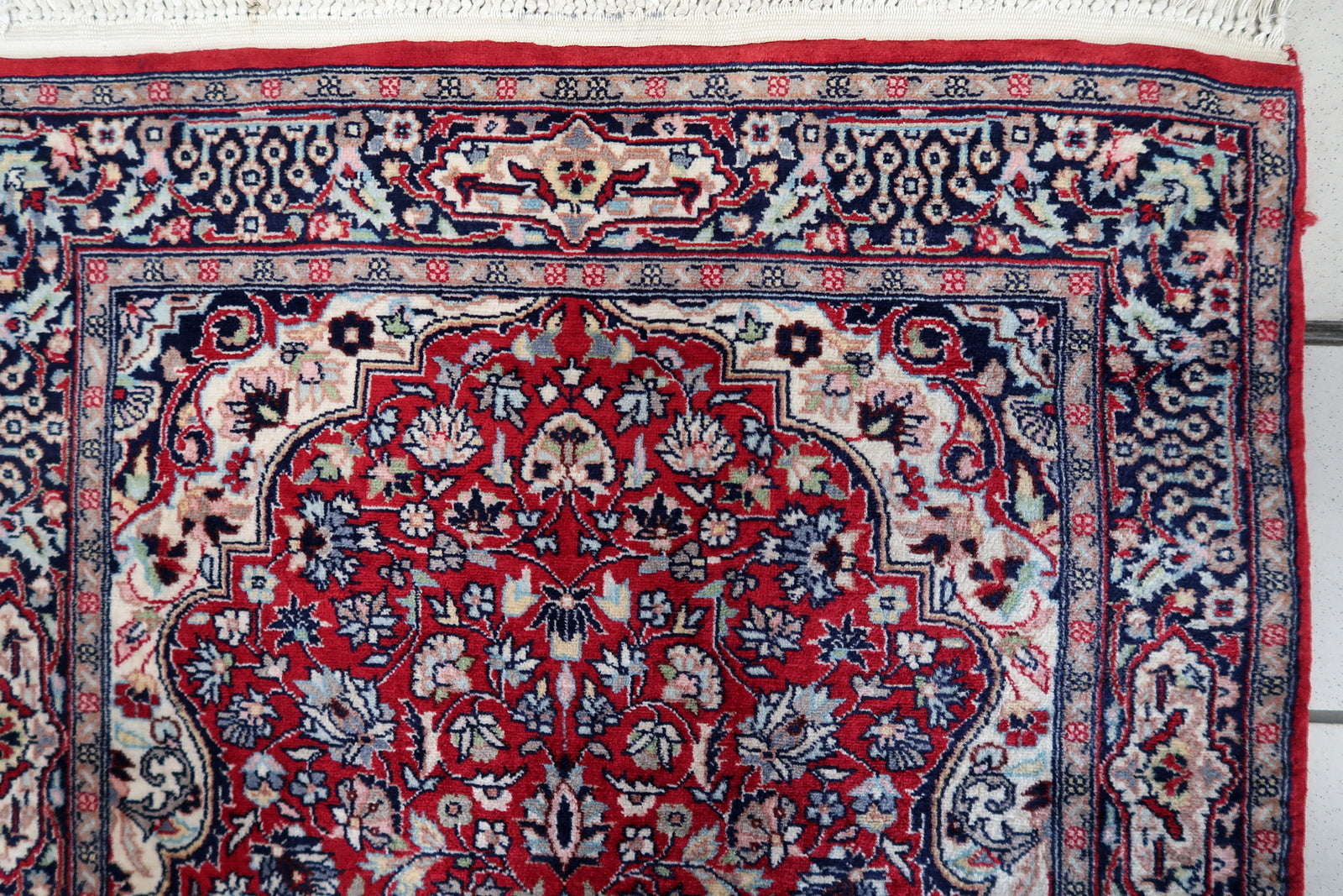 Intricate Kashan Rug Pattern
