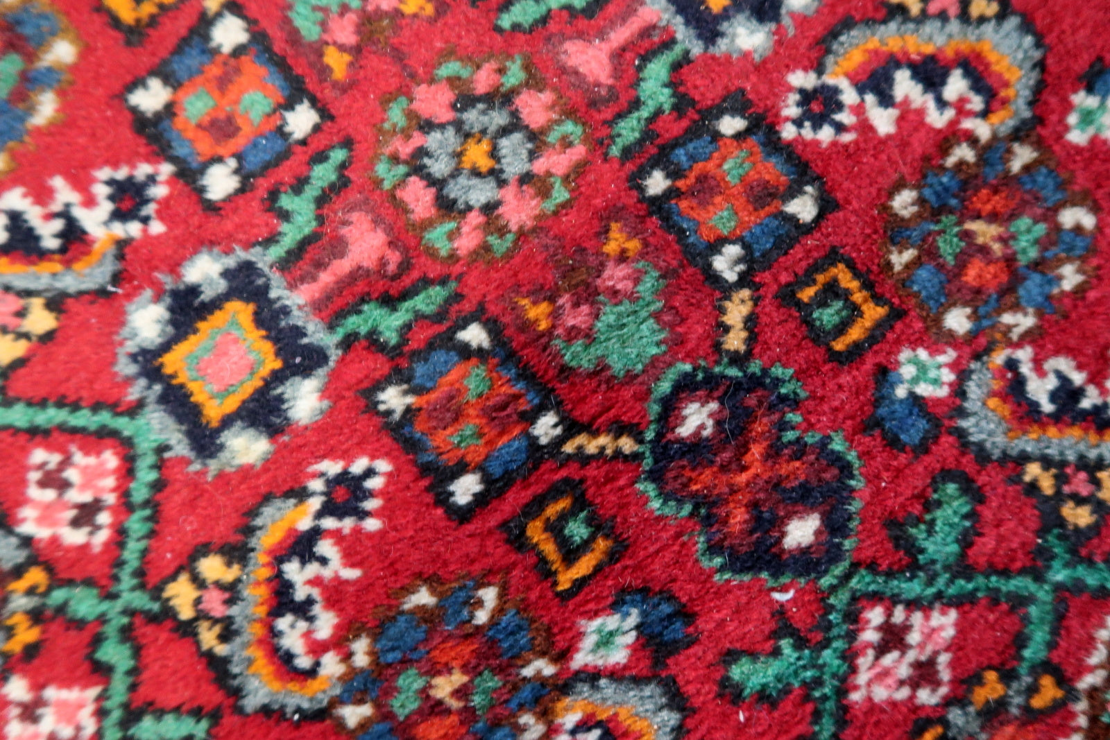 Middle Eastern Craftsmanship on Display
