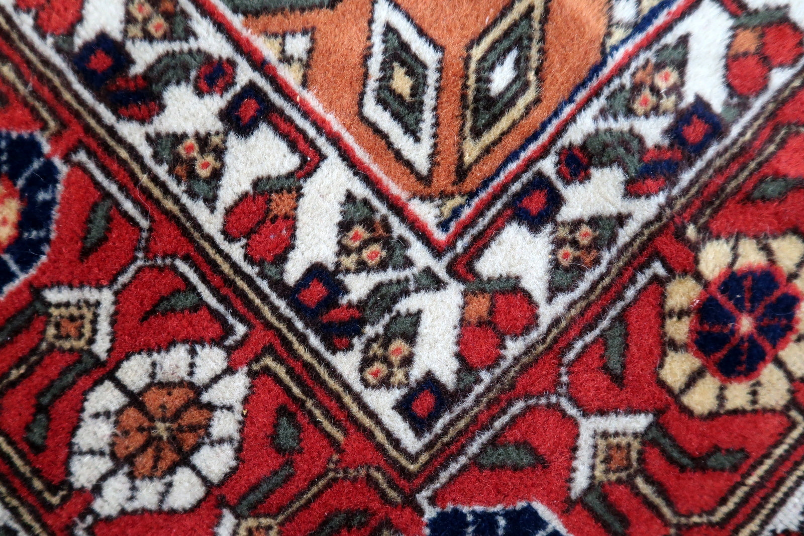 Close-up of the detailed border surrounding the central pattern, enhancing its visual appeal