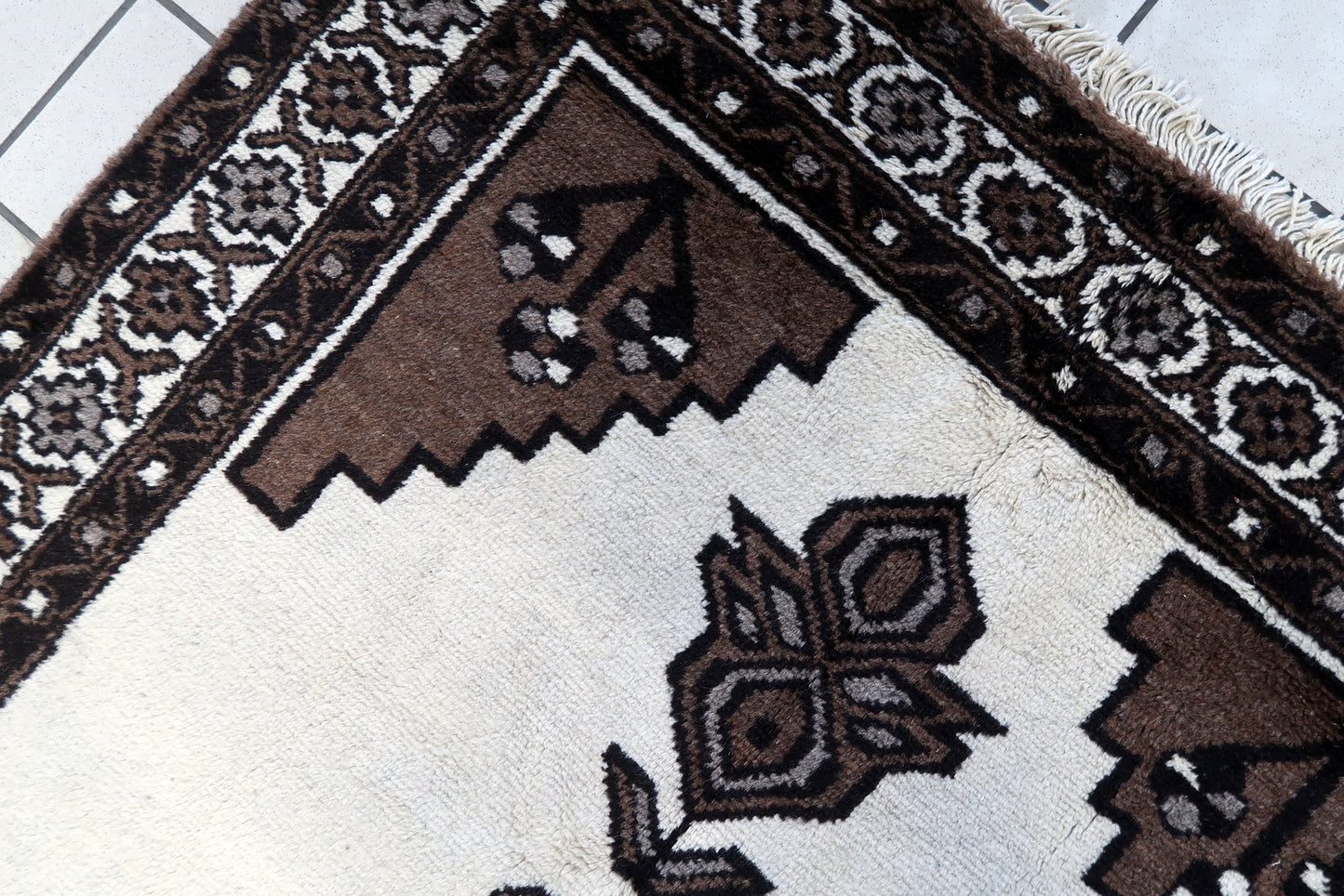 Close-up Detail of Central Geometric Pattern on Handmade Vintage Persian Gabbeh Rug - 1970s