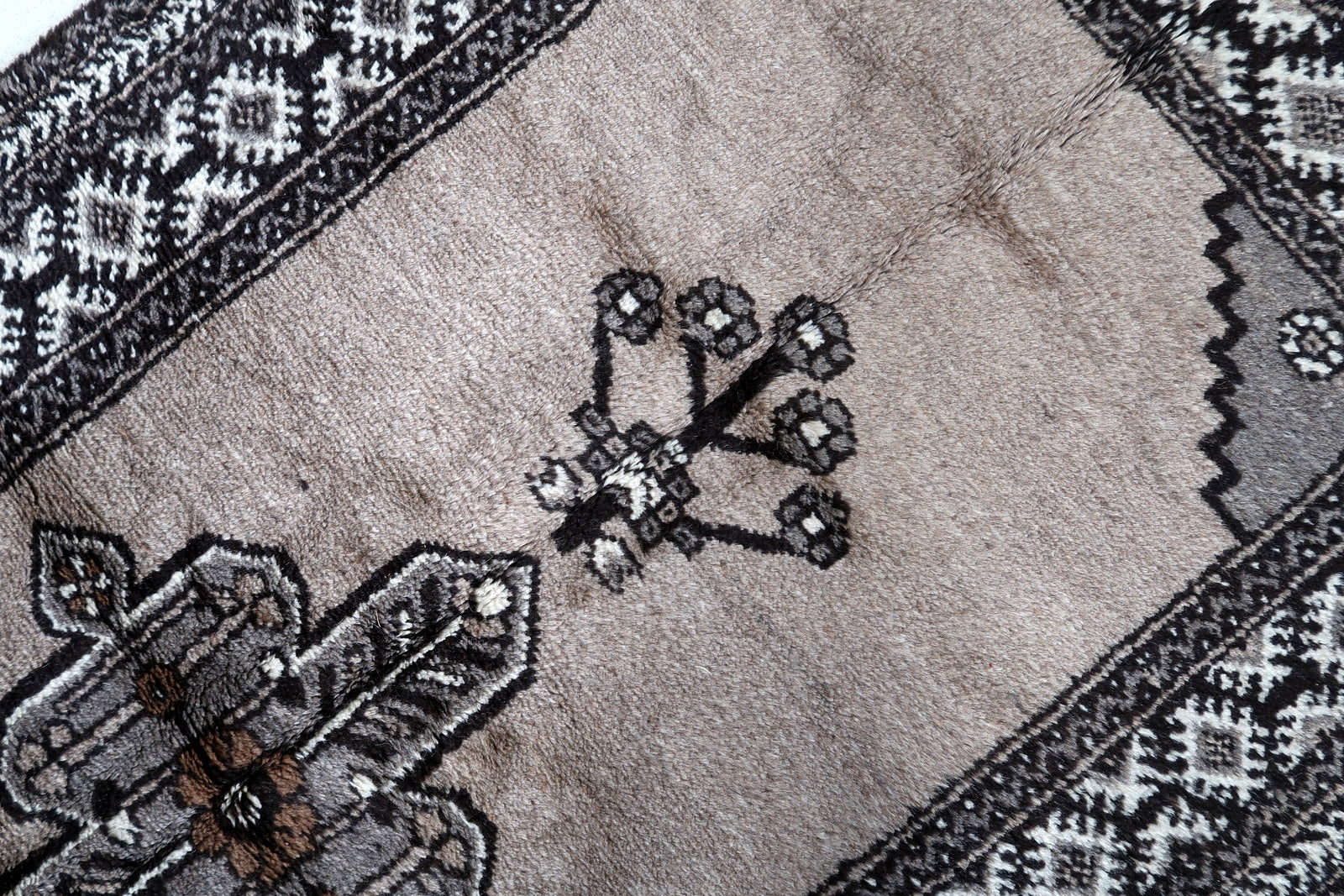 Good Condition Reflecting Care and Preservation of Handmade Vintage Gabbeh Rug - 1970s