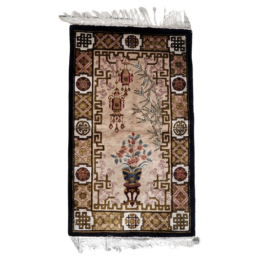 Handmade Vintage Art Deco Chinese Silk Rug - Front View - 2.9' x 5' - 1960s