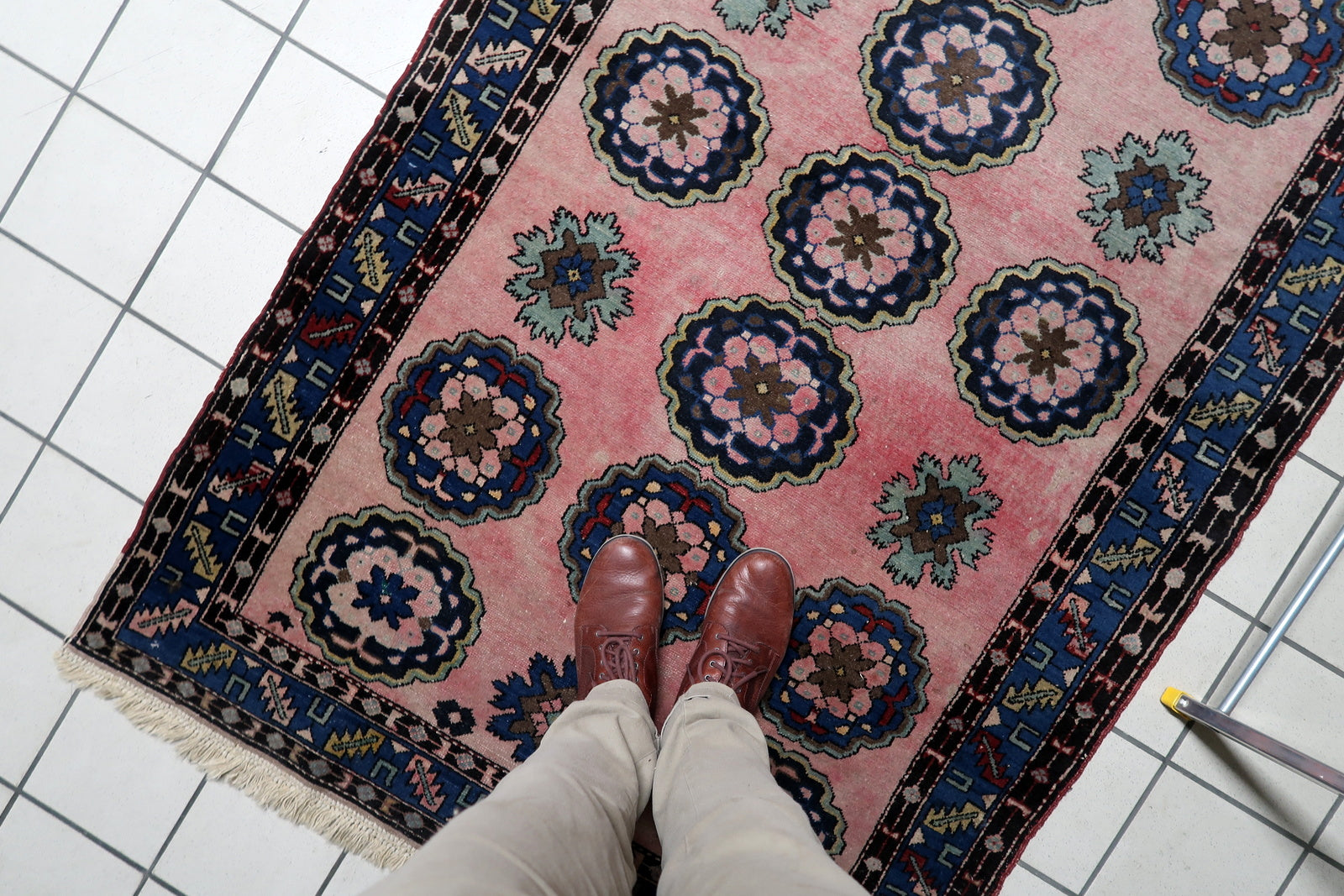 Side profile showing the rug's pliable texture

