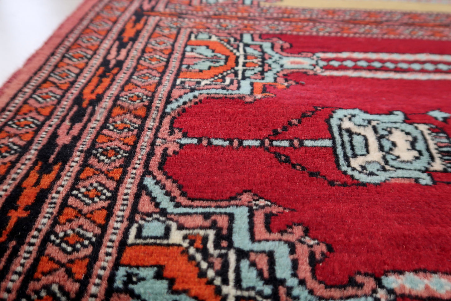 Shot emphasizing the perfect narrow proportions for a hallway or corridor.

