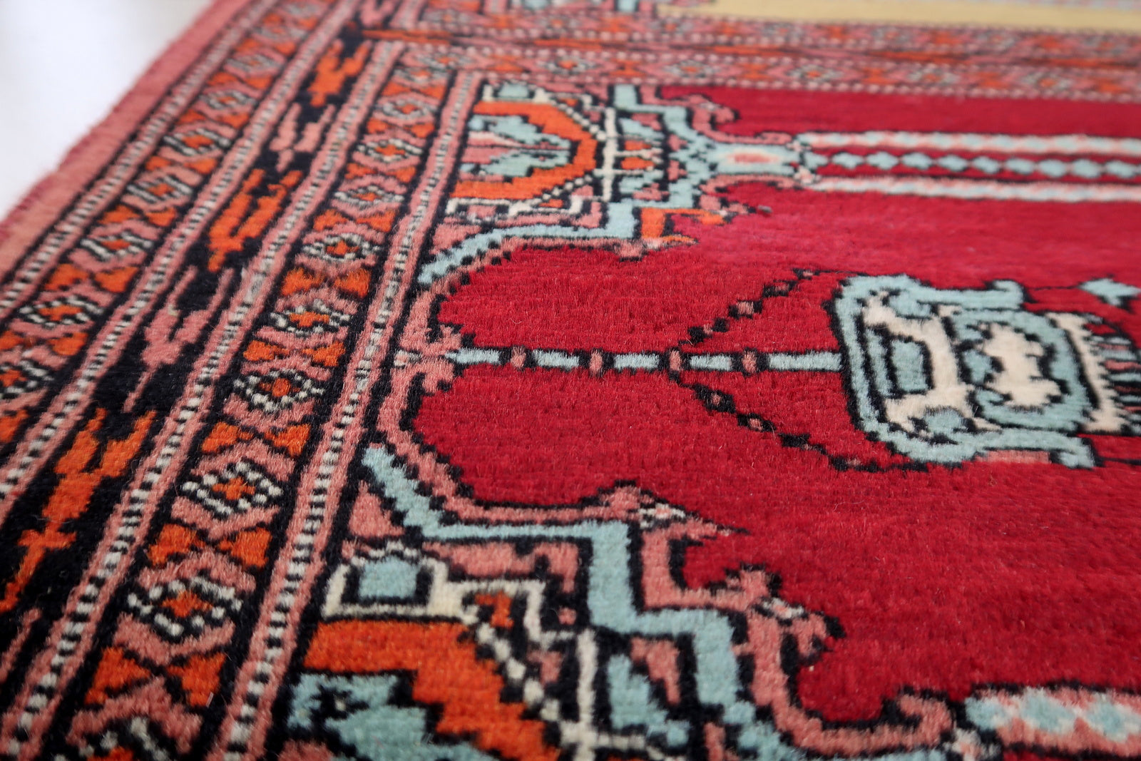 Shot emphasizing the perfect narrow proportions for a hallway or corridor.

