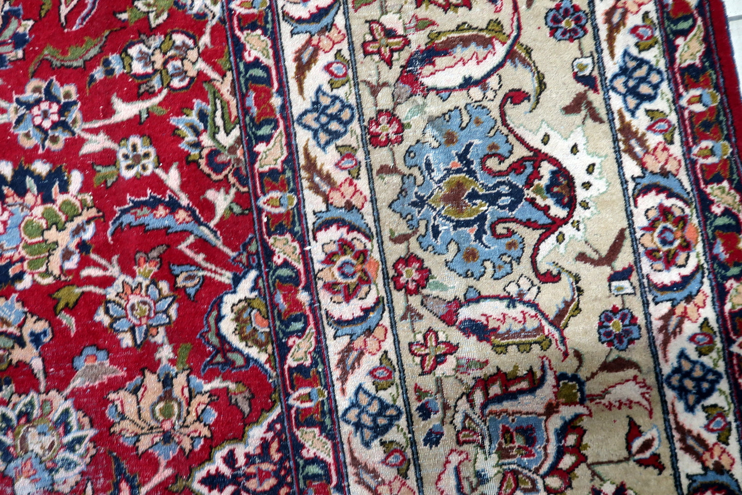 A 10x13 foot palace-size carpet from the 1900s, ideal for estate properties and collectors of fine Persian textiles.

