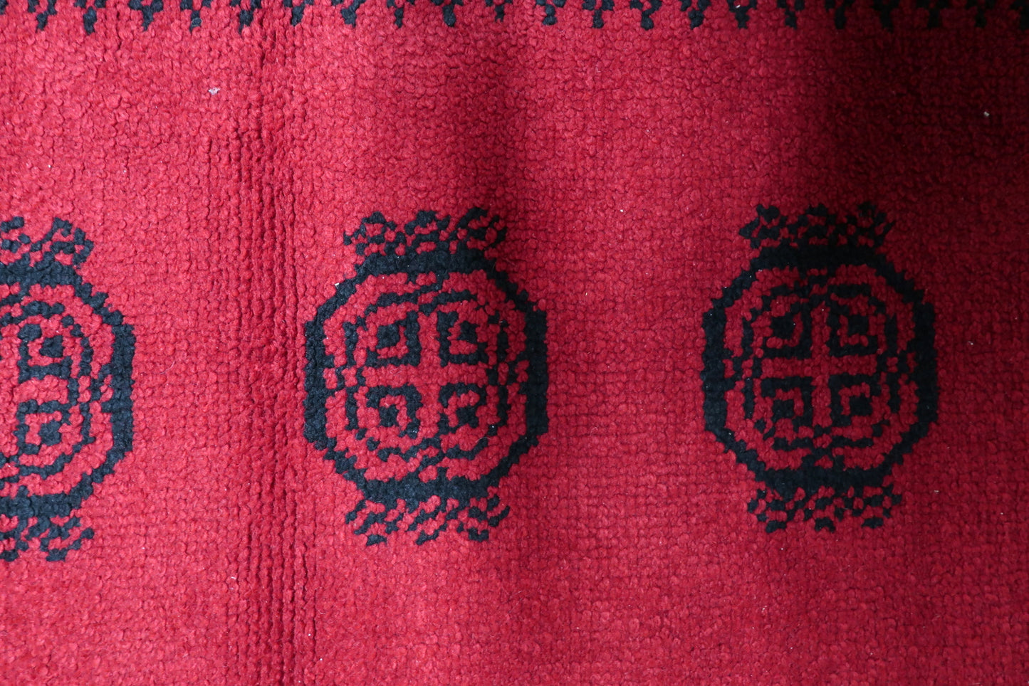 Dense soft wool pile texture of a vintage 1960s Savonnerie-inspired rug in excellent condition