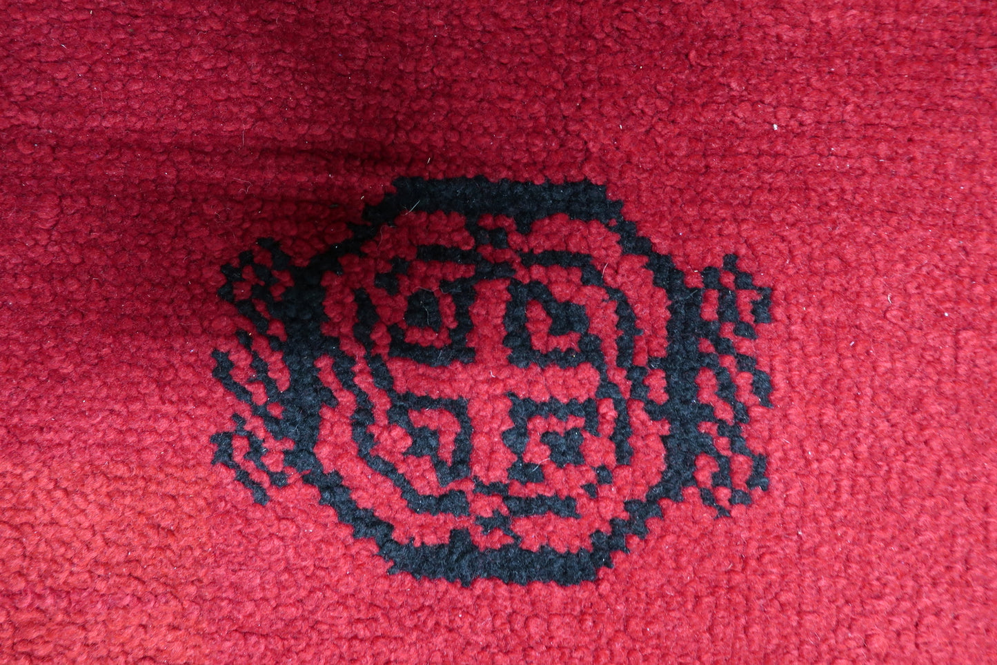 Vintage 1960s French Savonnerie style carpet with neoclassical medallion design and bold high-contrast palette