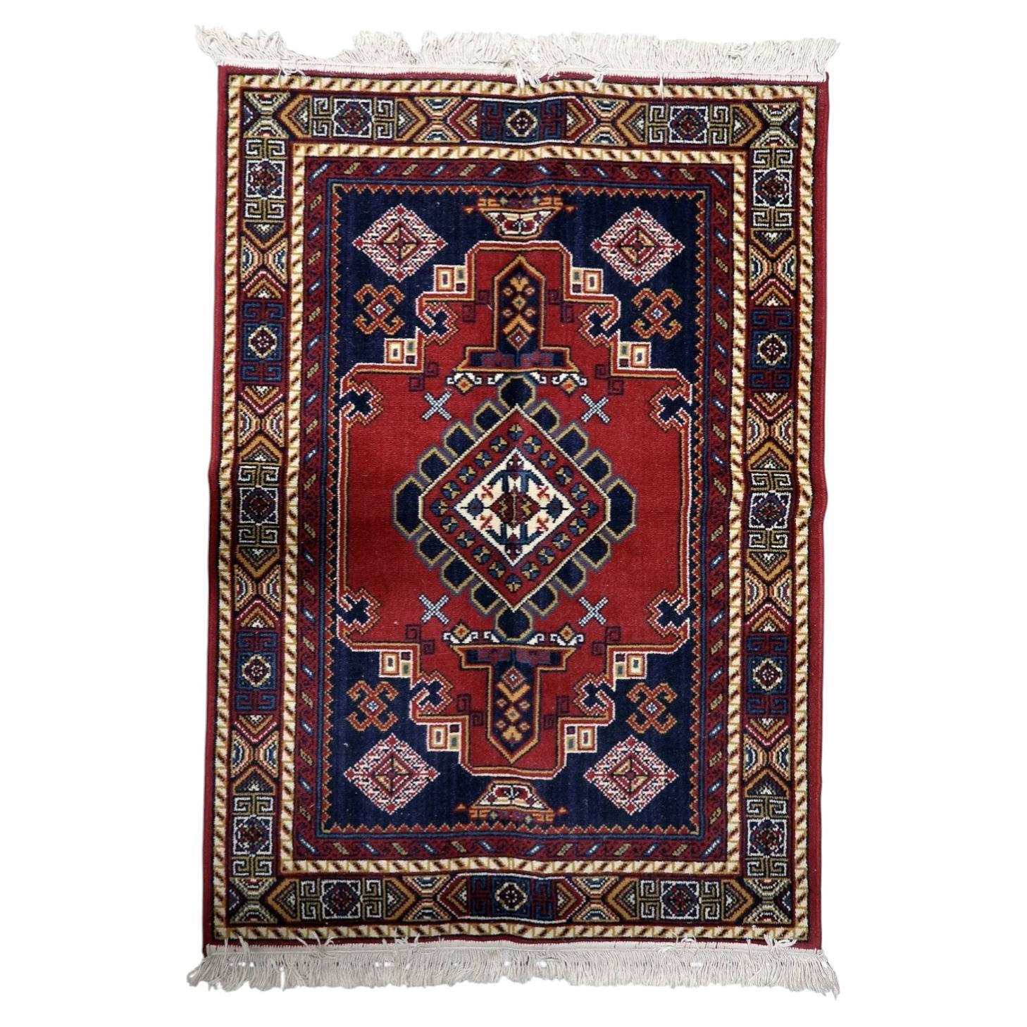 Vintage European Shiraz rug 1950s wool Persian-style diamond medallion